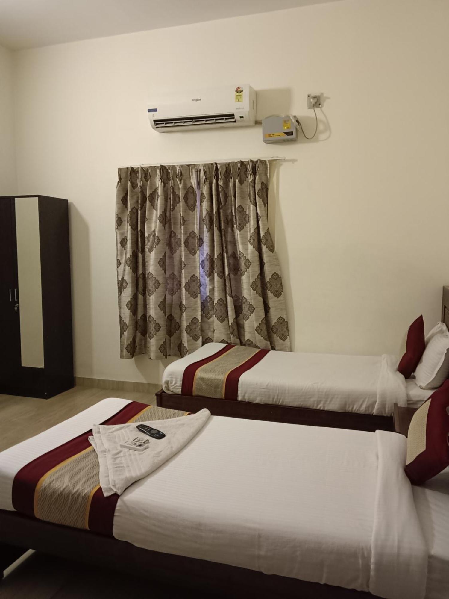 Iris Comfort Inn Chennai Zewnętrze zdjęcie