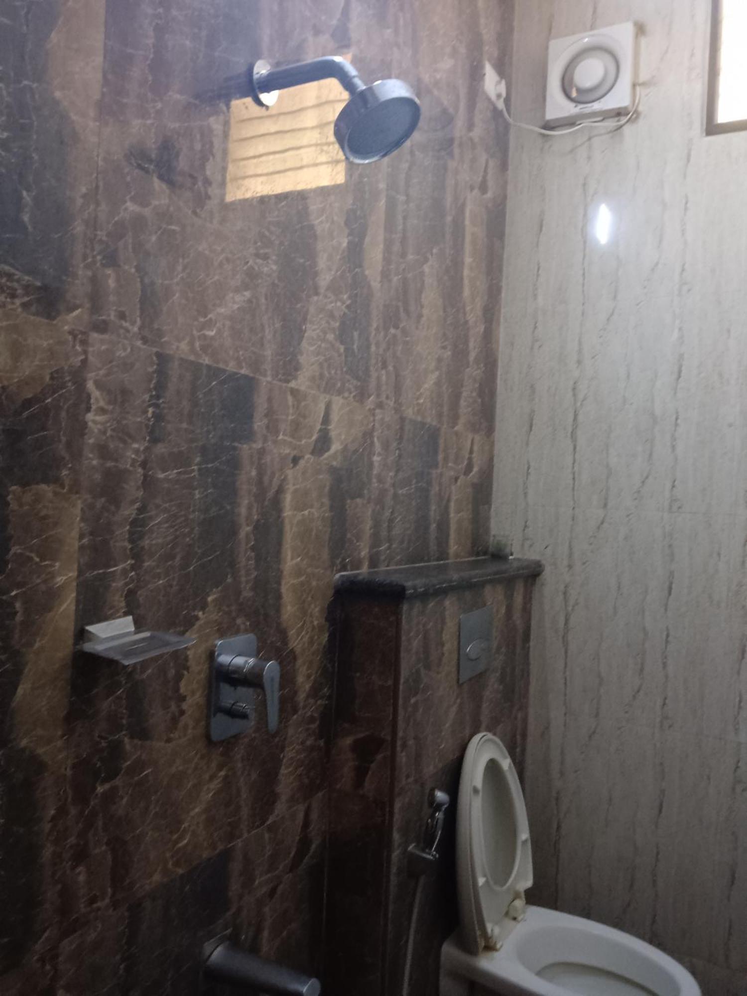 Iris Comfort Inn Chennai Zewnętrze zdjęcie