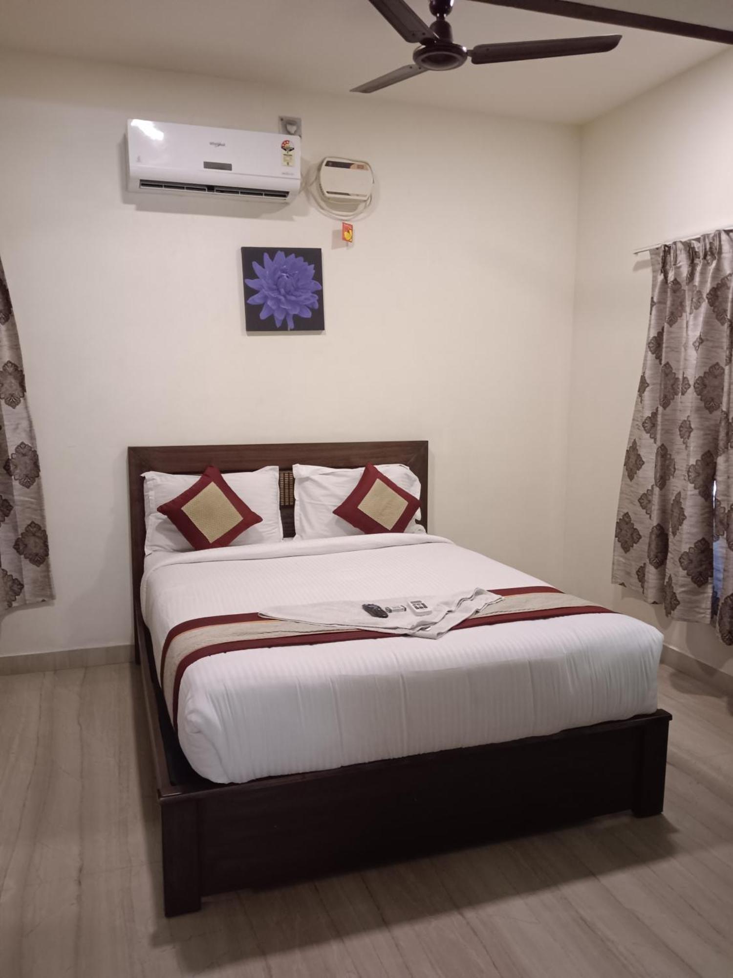 Iris Comfort Inn Chennai Zewnętrze zdjęcie