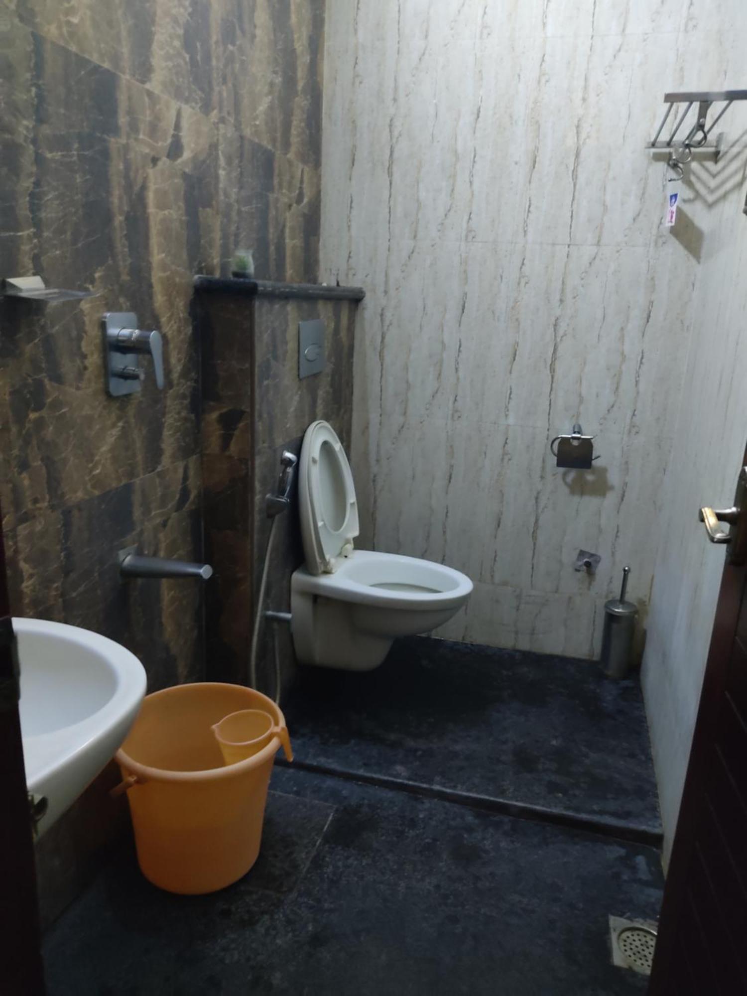 Iris Comfort Inn Chennai Zewnętrze zdjęcie