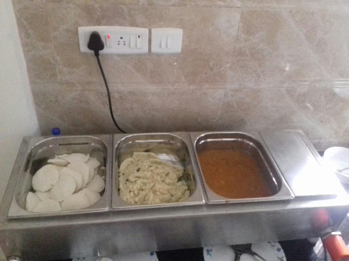 Iris Comfort Inn Chennai Zewnętrze zdjęcie