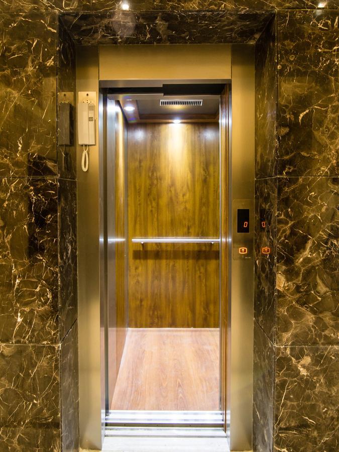 Iris Comfort Inn Chennai Zewnętrze zdjęcie