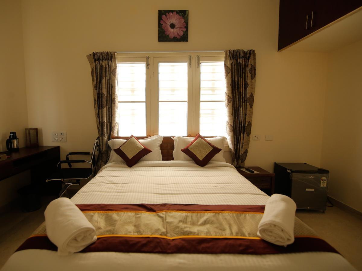 Iris Comfort Inn Chennai Zewnętrze zdjęcie